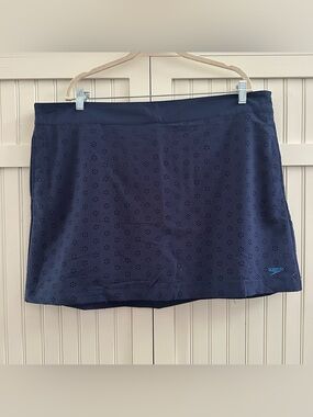 Speedo Navy Eyelet Design Swim Skort with Pockets and Elastic Waistband Size XXL